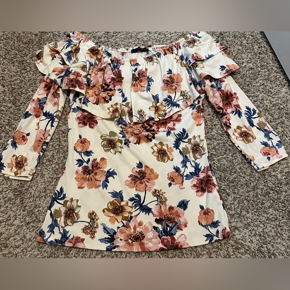 Papayon Floral Off-the-Shoulder Ruffle Top - Women’s Size Medium - Picture 2 of 4